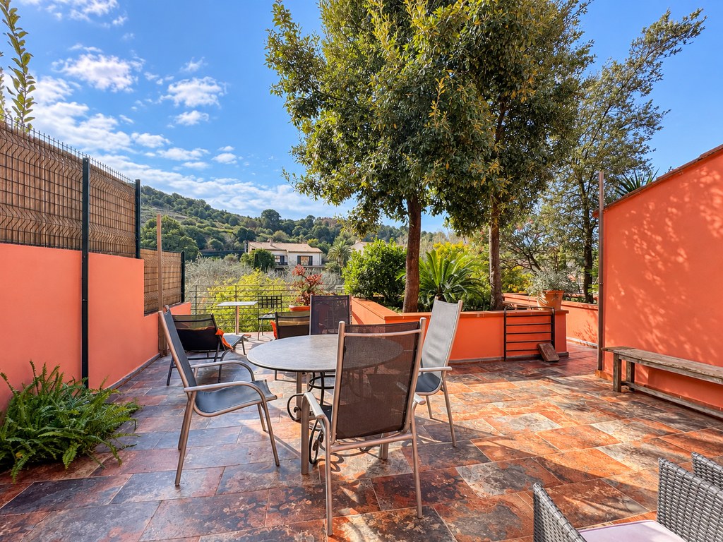 TERRASSE 35 M² VÉGÉTALISÉE · PLAGE À 300 M