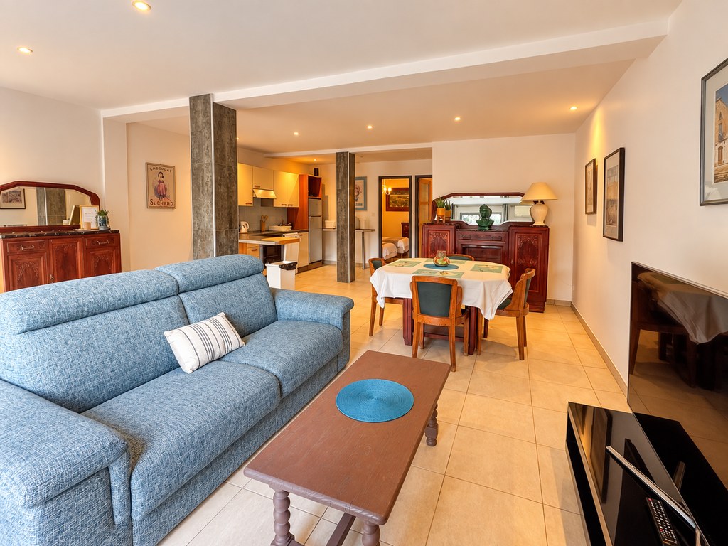 INTÉRIEUR DE CHARME · CÔTE VERMEILLE