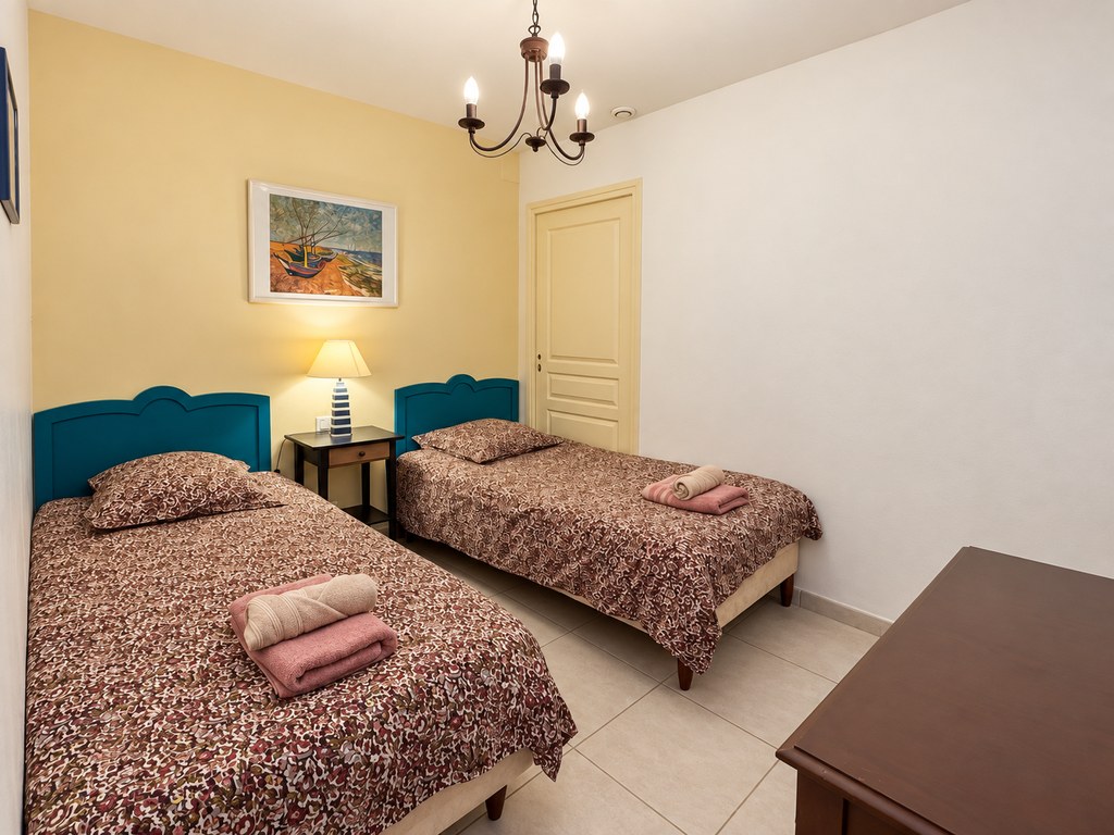 Bedroom — Monet, Collioure